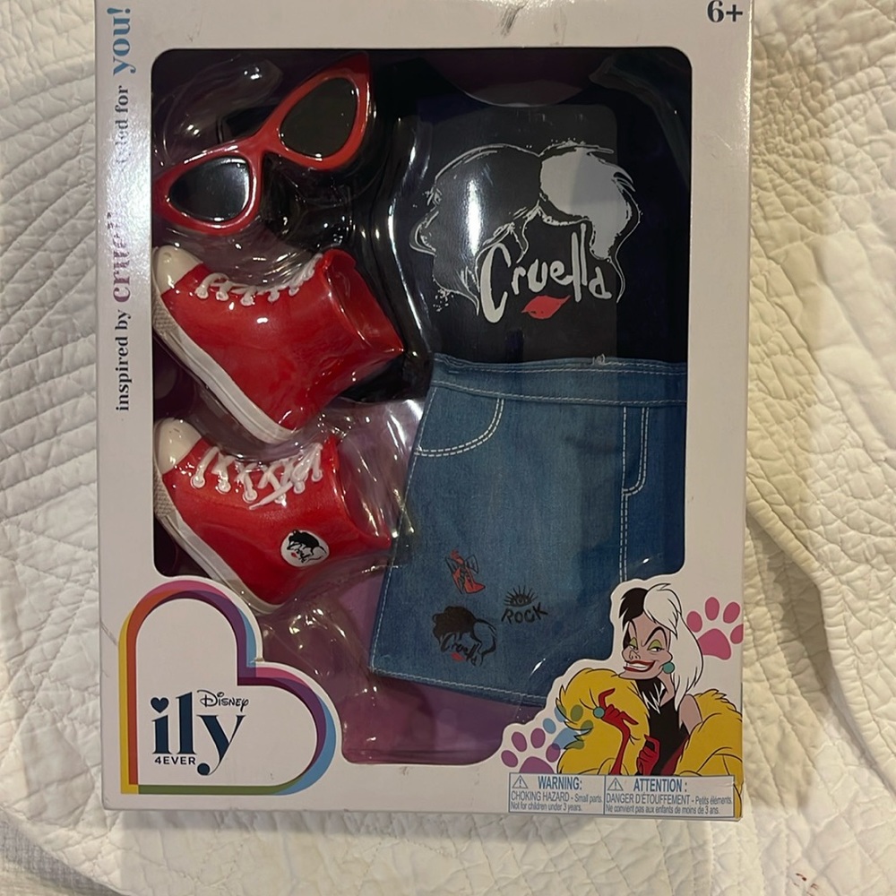 Disney ILY 4 ever cruella set